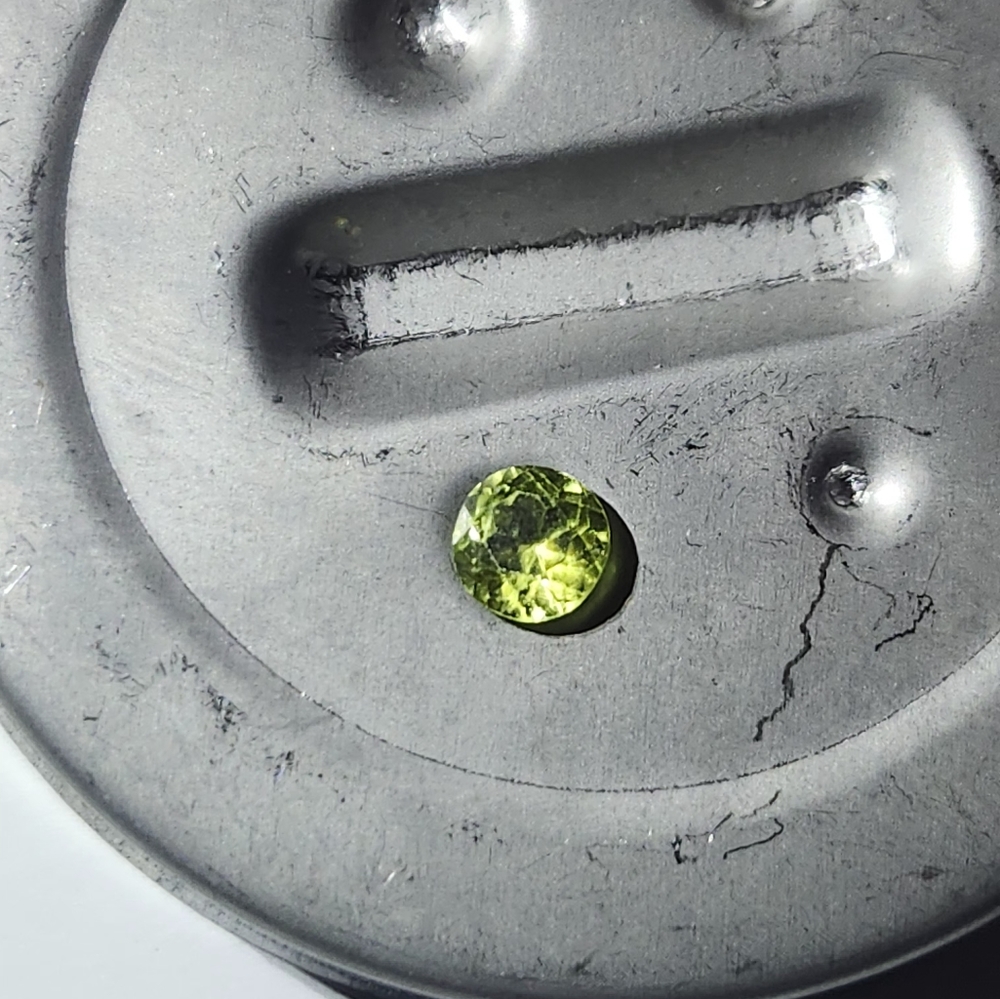 Peridot stone - Picture 3 of 11